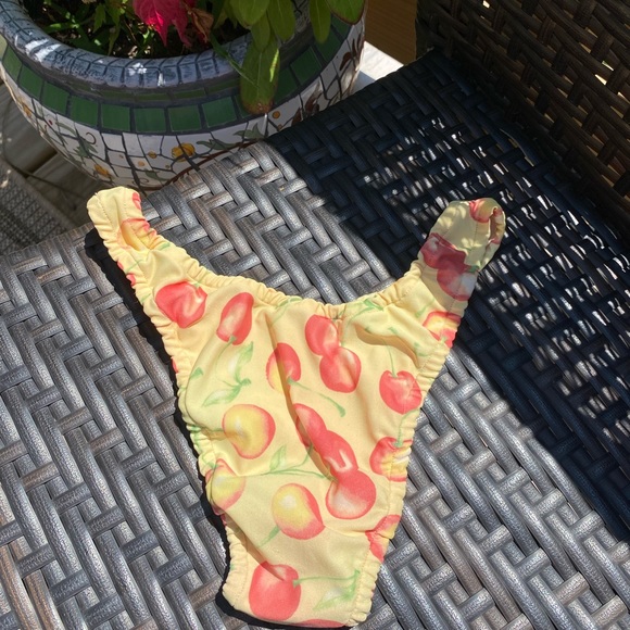 Rosemilk bikini bottoms - Picture 1 of 5